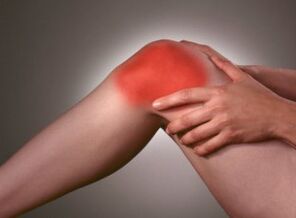 The symptom of osteoarthritis is severe pain in the knee area